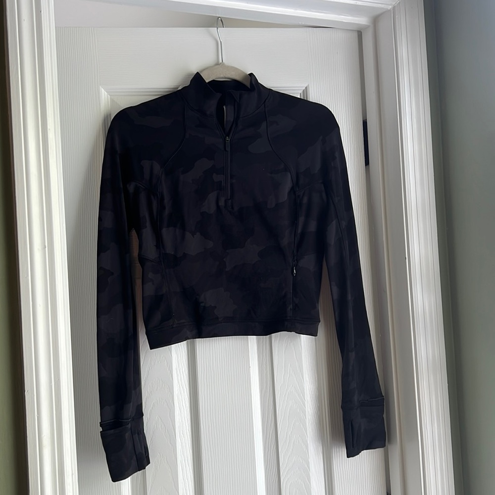 Lululemon cropped quarter zip